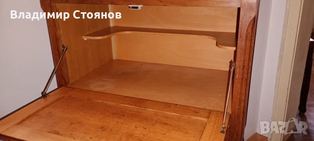 Дървен шкаф на колела (дърворезба), снимка 3 - Шкафове - 50703409