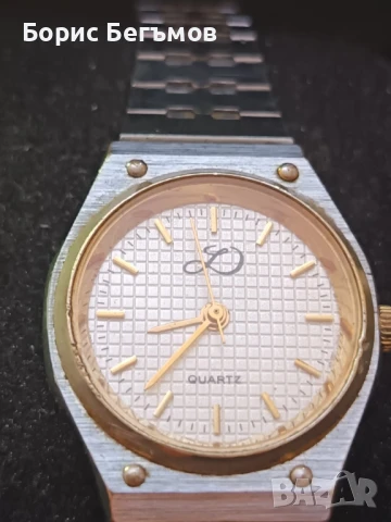 Дамски кварцов часовник, снимка 2 - Дамски - 50604302