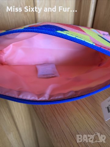 CLINIQUE-нов голям несесер Клиник-с Лимони-25,5 см & 15,5 см , снимка 4 - Портфейли, портмонета - 33584650