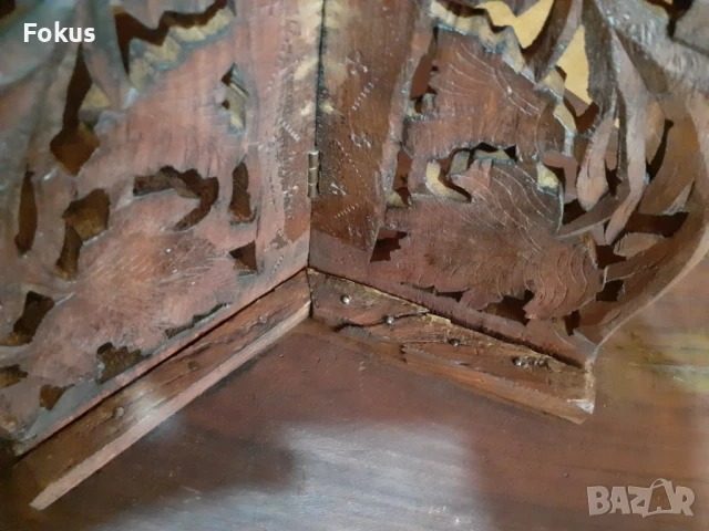 Стара  масичка дърворезба с инкрустации от седеф, снимка 6 - Антикварни и старинни предмети - 50999072