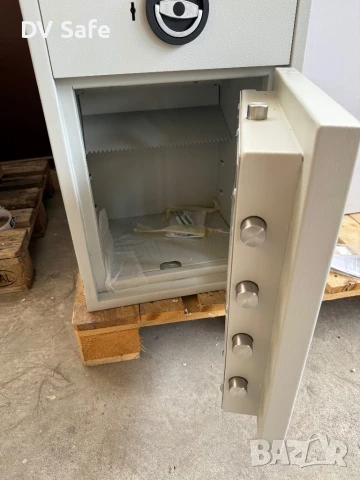 Депозитен сейф  67, снимка 3 - Сейфове и каси - 51353527
