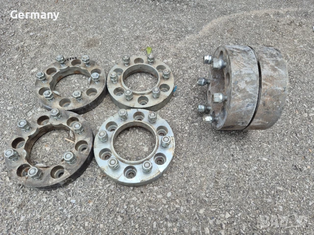 фланци за toyota landcrueser mitsubishi pajero  30mm 50mm  6x139