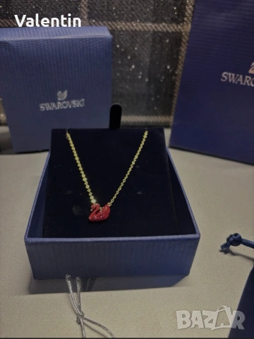 Swarovski/red swan(EXCLUSIVE), снимка 2 - Колиета, медальони, синджири - 53074365