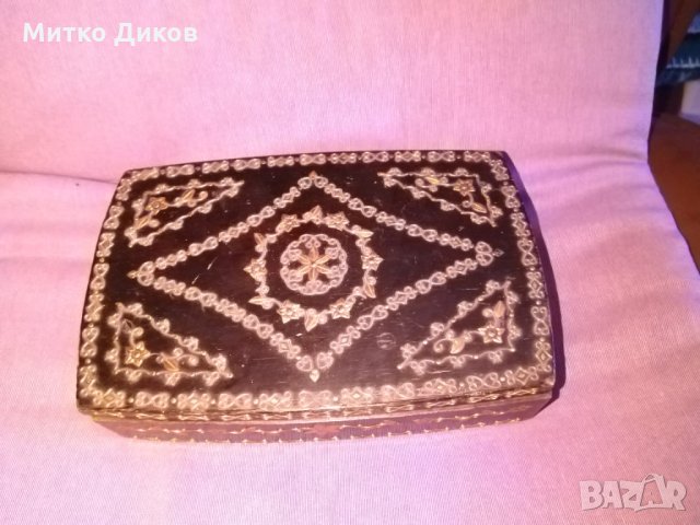 Дървена кутия с медни нишки 205х132х50мм