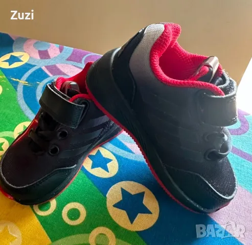 Нови оригинални Adidas Star Wars маратонки, снимка 4 - Детски маратонки - 48761130