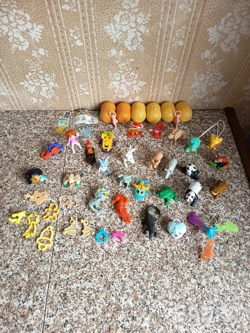 Играчки от шоколадови яйца 