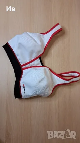 Дамско спортно бюстие Triumph 
