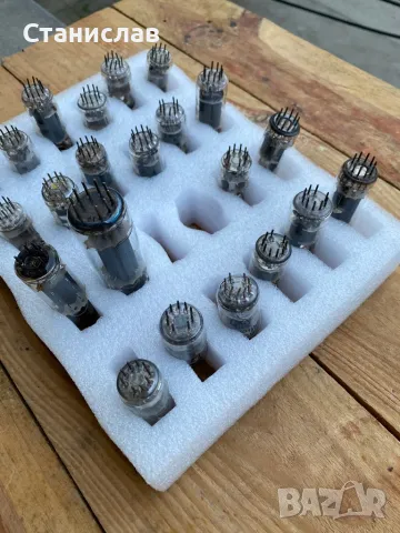 стари лампи от телевизор и радио