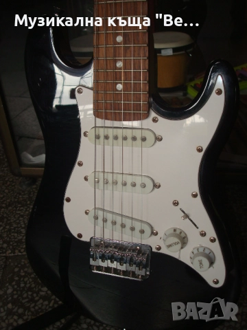 Електрическа детска китара Harley Benton с кожен калъф, снимка 3 - Китари - 52443736