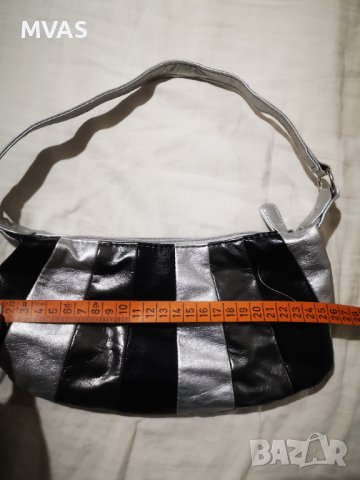 Нова малка сиво сребърна чанта Багета за ръка рамо, снимка 5 - Чанти - 43441905