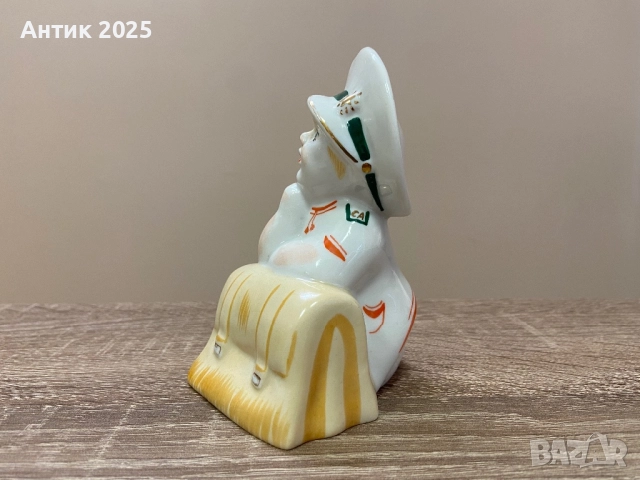 Порцеланова статуетка „Ще стана капитан (Капитанската дъщеря)“, снимка 5 - Антикварни и старинни предмети - 52410436