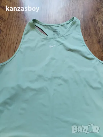 Nike Pro - страхотен дамски потник КАТО НОВ ХЛ, снимка 4 - Потници - 50271578