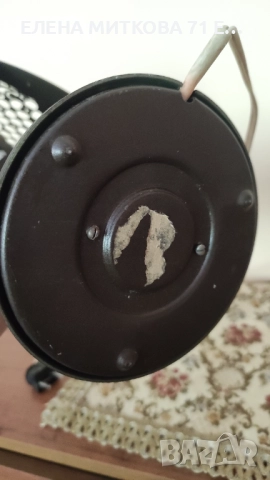 Старинна настолна лампа от метал с орнаменти, снимка 5 - Настолни лампи - 51660350