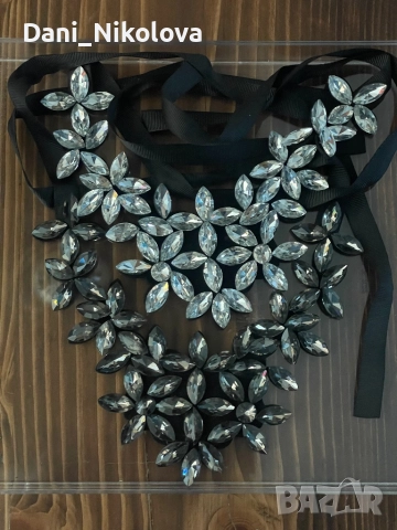 Колиета с камъни, снимка 2 - Колиета, медальони, синджири - 51713559