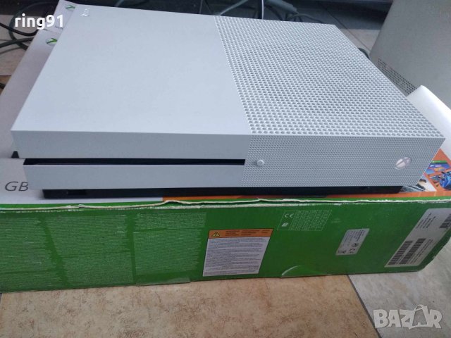 Xbox One S 500Gb, снимка 2 - Xbox конзоли - 43941860