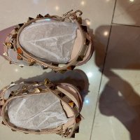 Дамски обувки по модел на Valentino 38,39, снимка 8 - Дамски елегантни обувки - 31996562