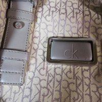 Чанта Calvin Klein оригинална, снимка 2 - Чанти - 43975536