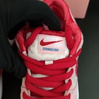 Нови Оригинални Дамски Обувки Nike Dunk Low SB Strange Love Размер 40 Номер Маратонки Кецове Розови , снимка 4 - Маратонки - 39336663