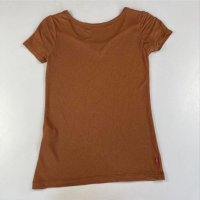 Дамска оригинална тениска Levi’s размер xs, снимка 2 - Тениски - 43033295