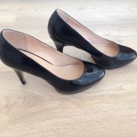 Елегантно обувки, снимка 1 - Дамски елегантни обувки - 26542784