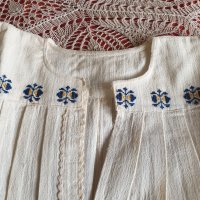 Автентична къса риза от народна носия, снимка 2 - Антикварни и старинни предмети - 43044723