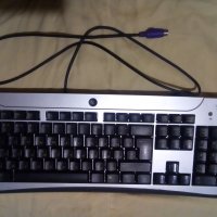Компютърна клавиатура, снимка 1 - Клавиатури и мишки - 32379047