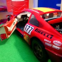 Метална количка Ferrari 348 race 1 :18 Bburago 1989 г., снимка 6 - Колекции - 24629196