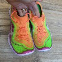 Оригинални цветни маратонки Nike Wmns Flyknit+! 40,5 н, снимка 4 - Маратонки - 43910547