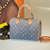 Louis Vuitton дамска чанта, снимка 1 - Чанти - 44854342