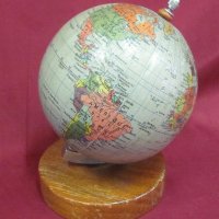 Винтич Мини Глобус с Дървена Поставка, снимка 1 - Антикварни и старинни предмети - 37030930