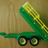 Играчка трактор с ремарке, снимка 4 - Коли, камиони, мотори, писти - 37721382