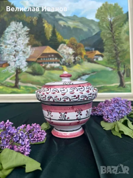 Кокетна керамична захарница ръчно рисувана.Без забележки., снимка 1