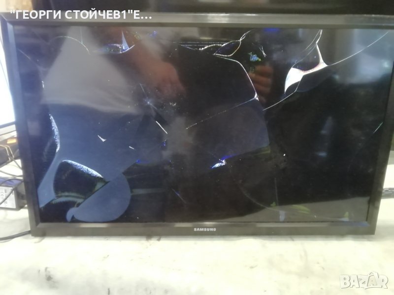 SAMSUNG   T24E310EW  СЪС СЧУПЕН ДИСПЛЕЙ, снимка 1