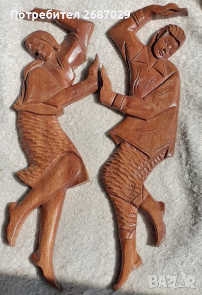 2х2 :  2 големи дървени фигури, пана - танц, Италия - 2 ретро фигури серенада, мъж жена, снимка 1