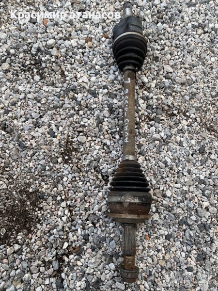 Полуоска лява за Тойота Аурис 1.33vvt-I.2010г., снимка 1