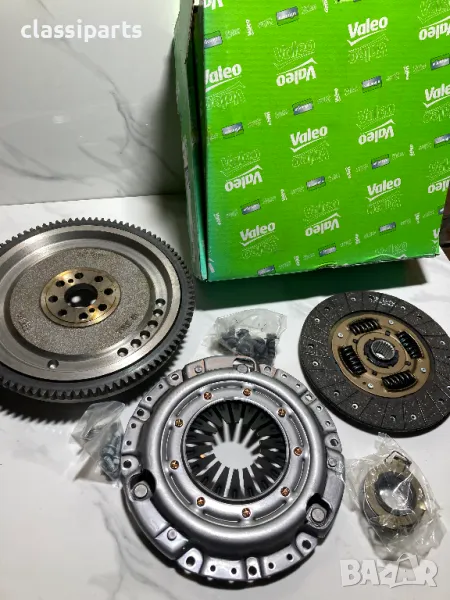 Комплект съединител VALEO за Тойота Авенсис, Корола, РАВ4 / TOYOTA Avensis, Corolla, RAV4, снимка 1