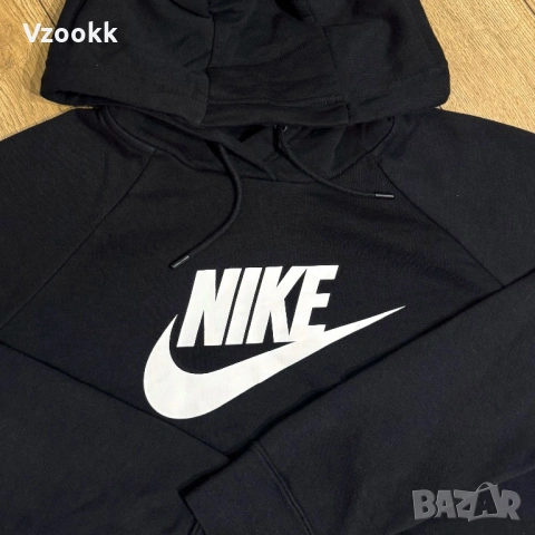 Дамско горнище Nike Sportswear | M размер, снимка 3 - Суичъри - 53091463