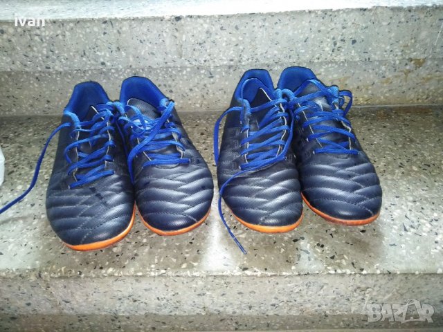 Футболни обувки, снимка 2 - Стоки за близнаци - 37039955