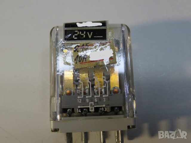 полско реле, електромагнитни релета R15 24 волта, 4 контакта по 10 ампера за 14кр. прав.цокъл, снимка 1
