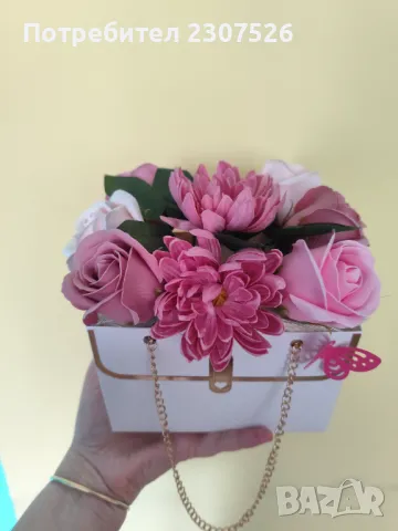 Букет  от пластични цветя, снимка 3 - Изкуствени цветя - 47487465