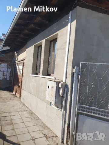 Къщата разполага с лятна кухня и гараж в близост до центара, снимка 3 - Къщи - 53248734