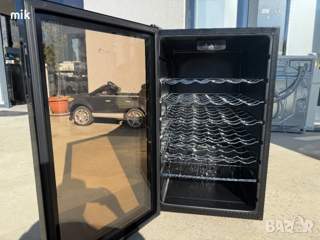 Малка хладилна витрина 