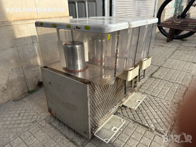 италианска професионална машина за охлаждане на сок или айран, снимка 3 - Обзавеждане за заведение - 52898575