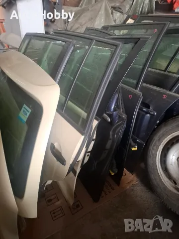 Врата Врати Капак Фолксваген Volkswagen Tоuran 2015г., снимка 2 - Части - 48690732