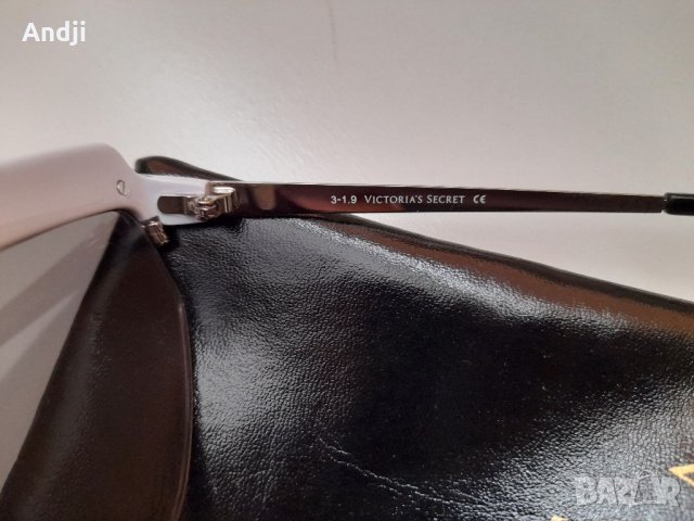 Дамски слънчеви очила Victoria Secret, снимка 4 - Слънчеви и диоптрични очила - 32576239