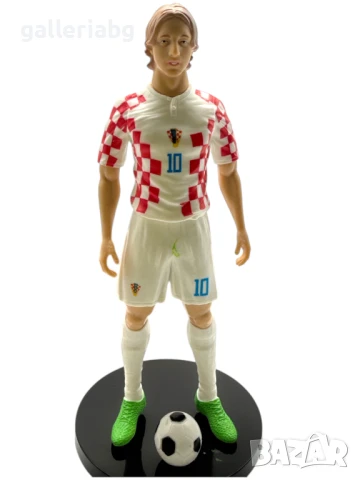 Фигурка на Luka Modric с екип на Хърватия – колекционерски модел №10, снимка 3 - Фигурки - 51261489