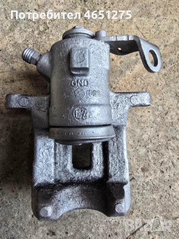 Заден десен спирачен апарат за Фолксваген Голф 4, снимка 2 - Части - 52503069