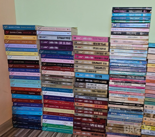 Над 100 книги на Даниел Стийл