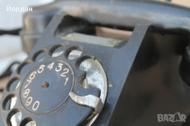 Стар бакелитов телефон, снимка 4 - Антикварни и старинни предмети - 50999275