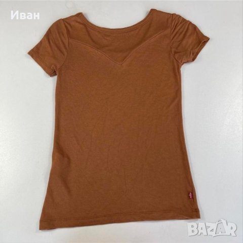 Дамска оригинална тениска Levi’s размер xs, снимка 2 - Тениски - 43033295